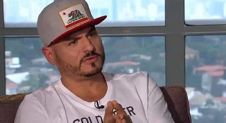 Com prisão decretada pela Justiça, humorista Carlinhos Mendigo acumula polêmicas e dívidas
