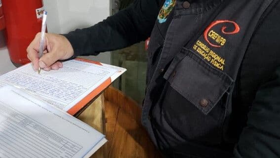 Estudante usa cédula de identidade profissional falsa e é autuado por Conselho de Educação Física em Campina Grande