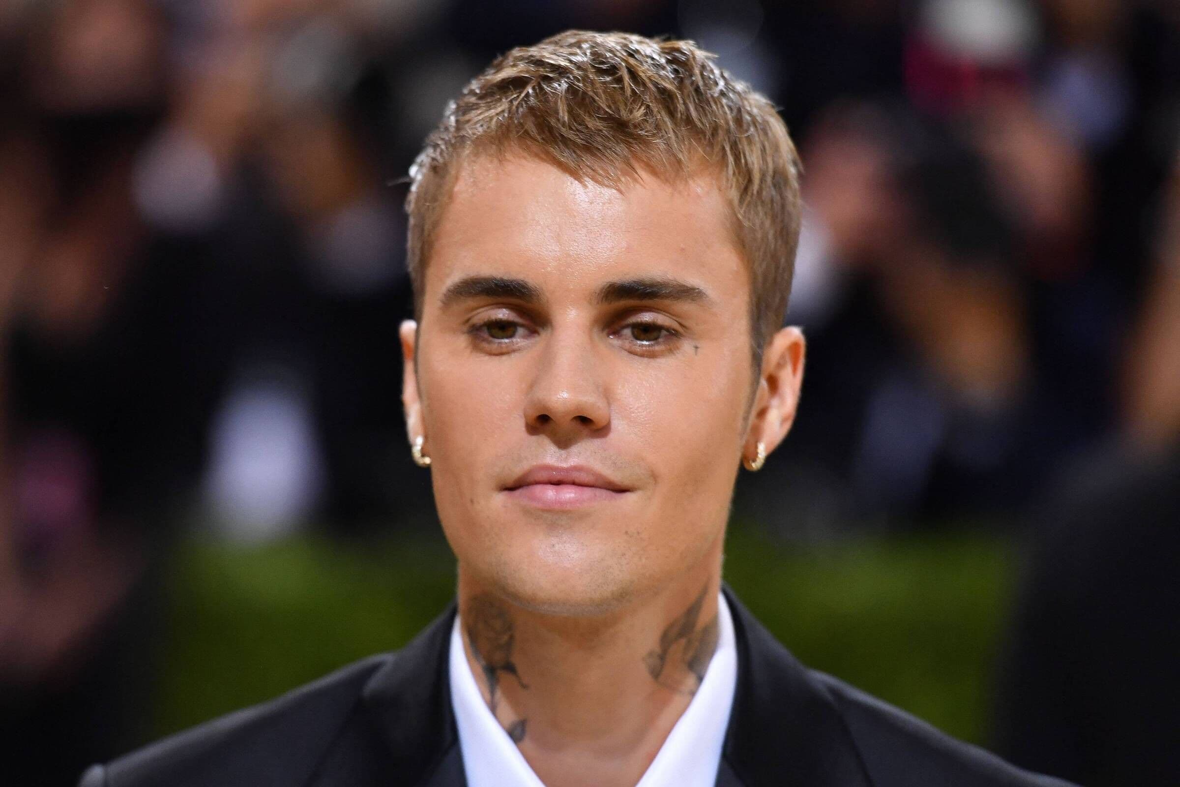 Justin Bieber recebe diagnóstico de Covid e compromete turnê nos EUA