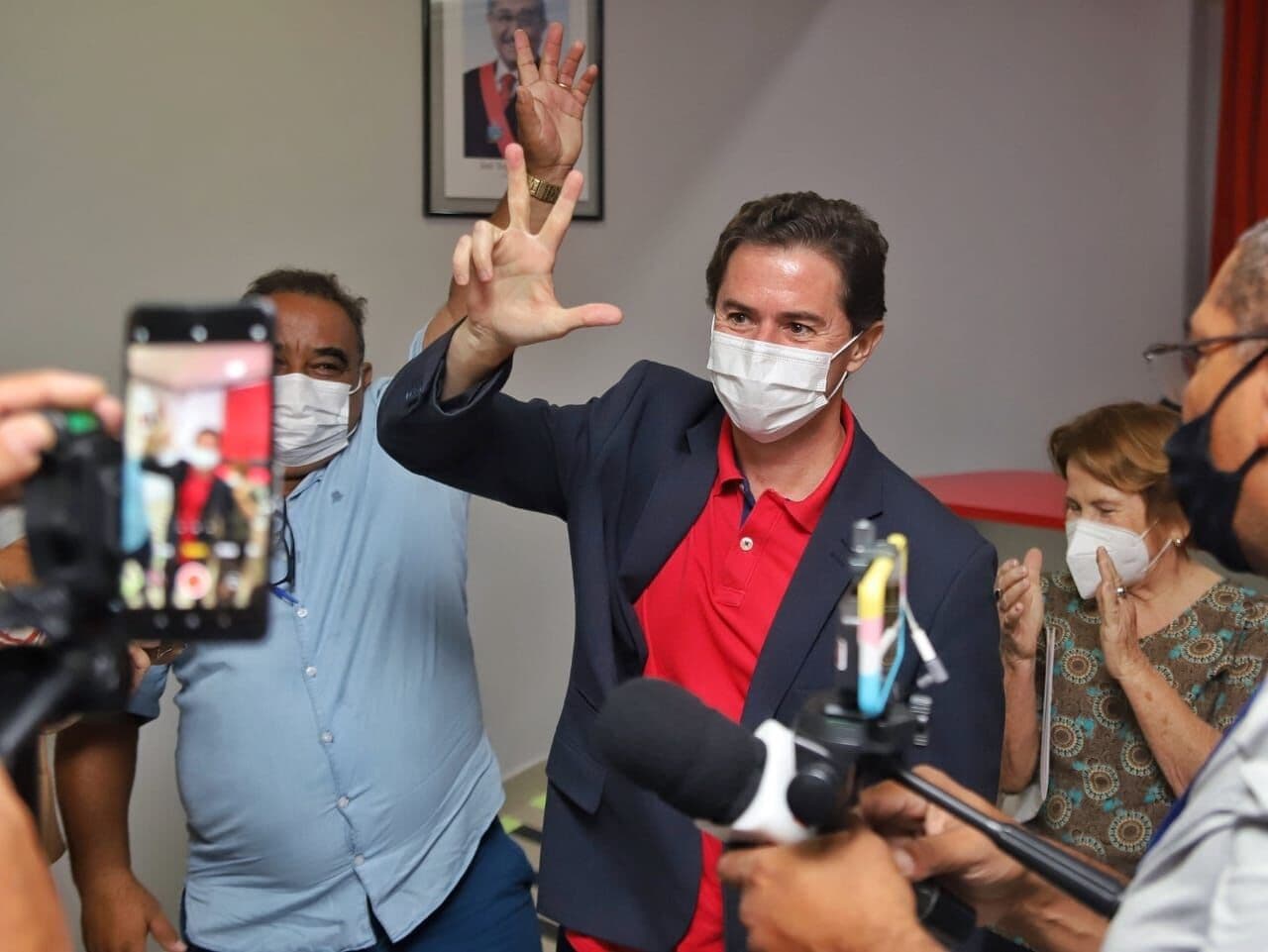 Senador Veneziano é anunciado pelo MDB como pré-candidato a governador