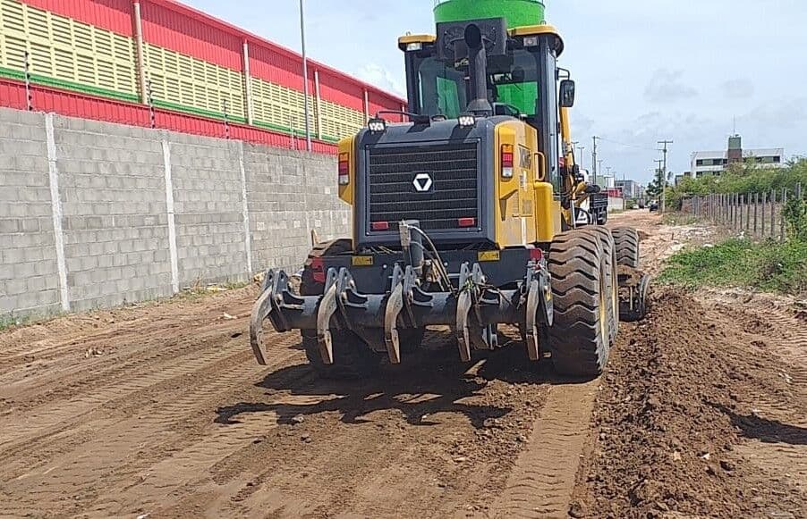 Seinfra faz terraplenagem em 28 ruas e manutenção de 202 galerias em 40 bairros de João Pessoa