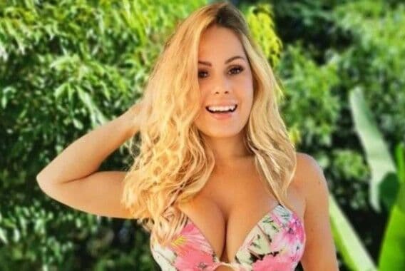 Ex-padre incentiva e filha entra no OnlyFans: “Já vivo sem roupa”