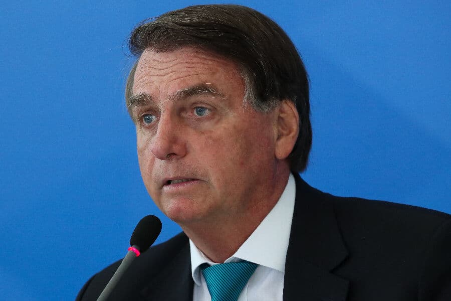 Bolsonaro quer que Auxílio Brasil chegue a R$ 400