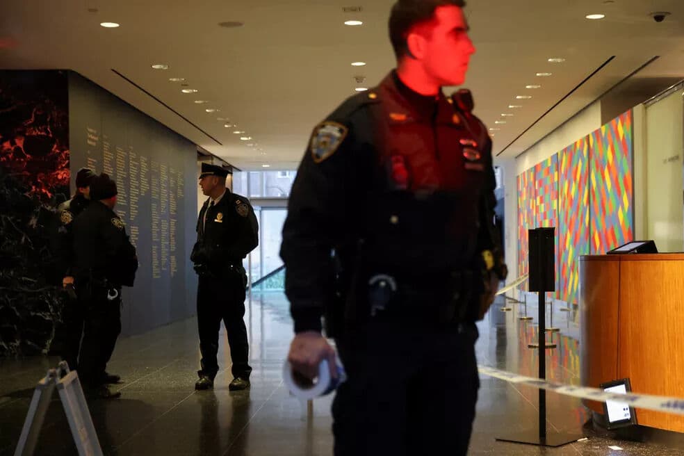 Polícia de Nova York esvazia museu e investiga suposto ataque a faca