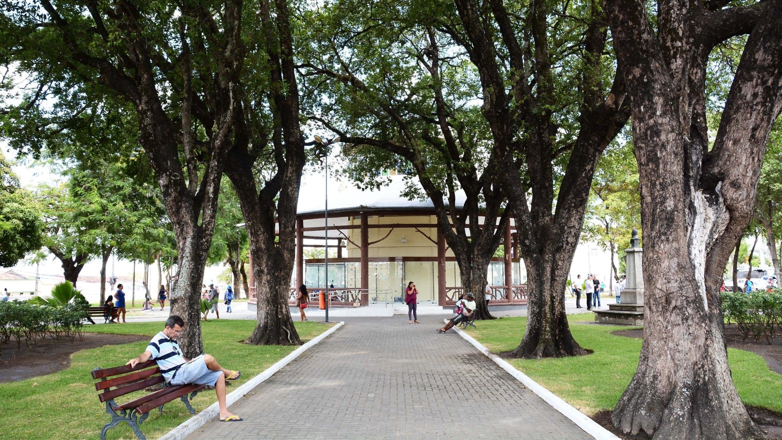 Livros de autores paraibanos serão lançados nesta quinta no Pavilhão Literário