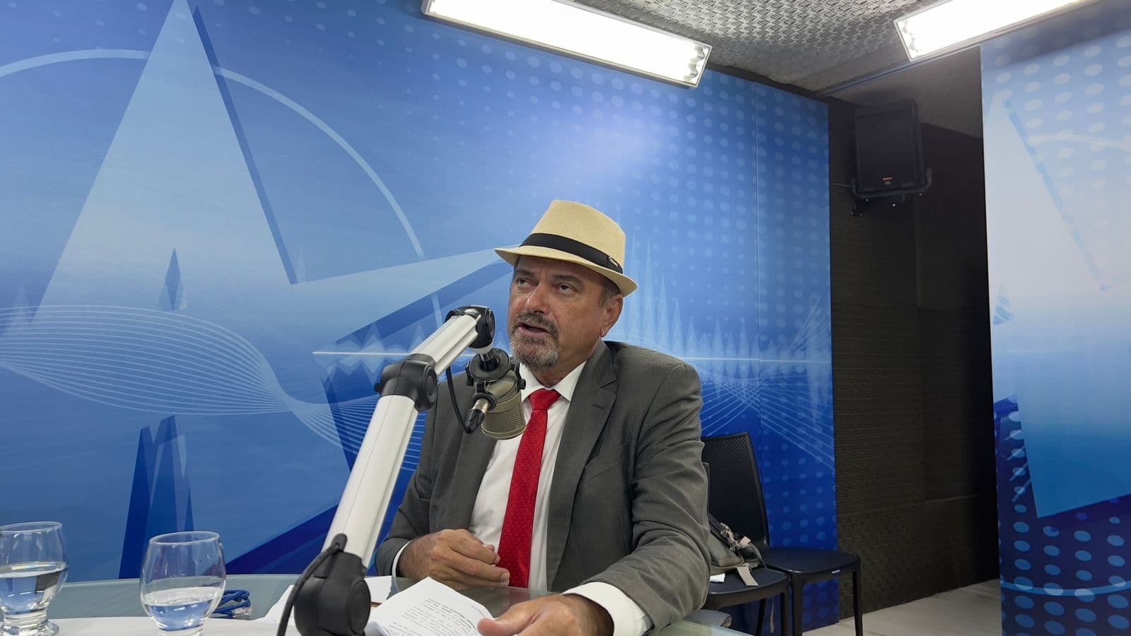 Ex-deputado e advogado Jeová Campos vai processar prefeito de Cajazeiras civil e criminalmente por acusação leviana