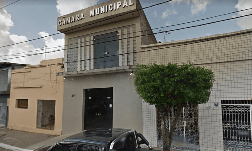 Câmara de Santa Rita recebe pedido para afastar Emerson Panta do cargo e aliados tentam manobra pra blindar prefeito