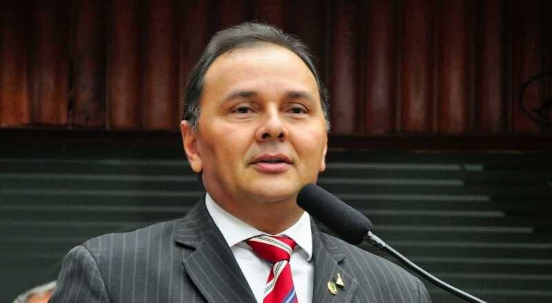 Manoel Ludgério decide sair do PSD após Daniella Ribeiro assumir comando do partido na Paraíba