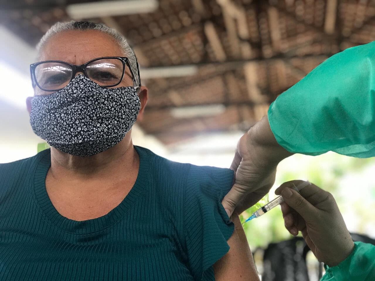 Campina Grande vacina contra Covid-19 pessoas a partir de 40 anos com comorbidades, nesta terça-feira