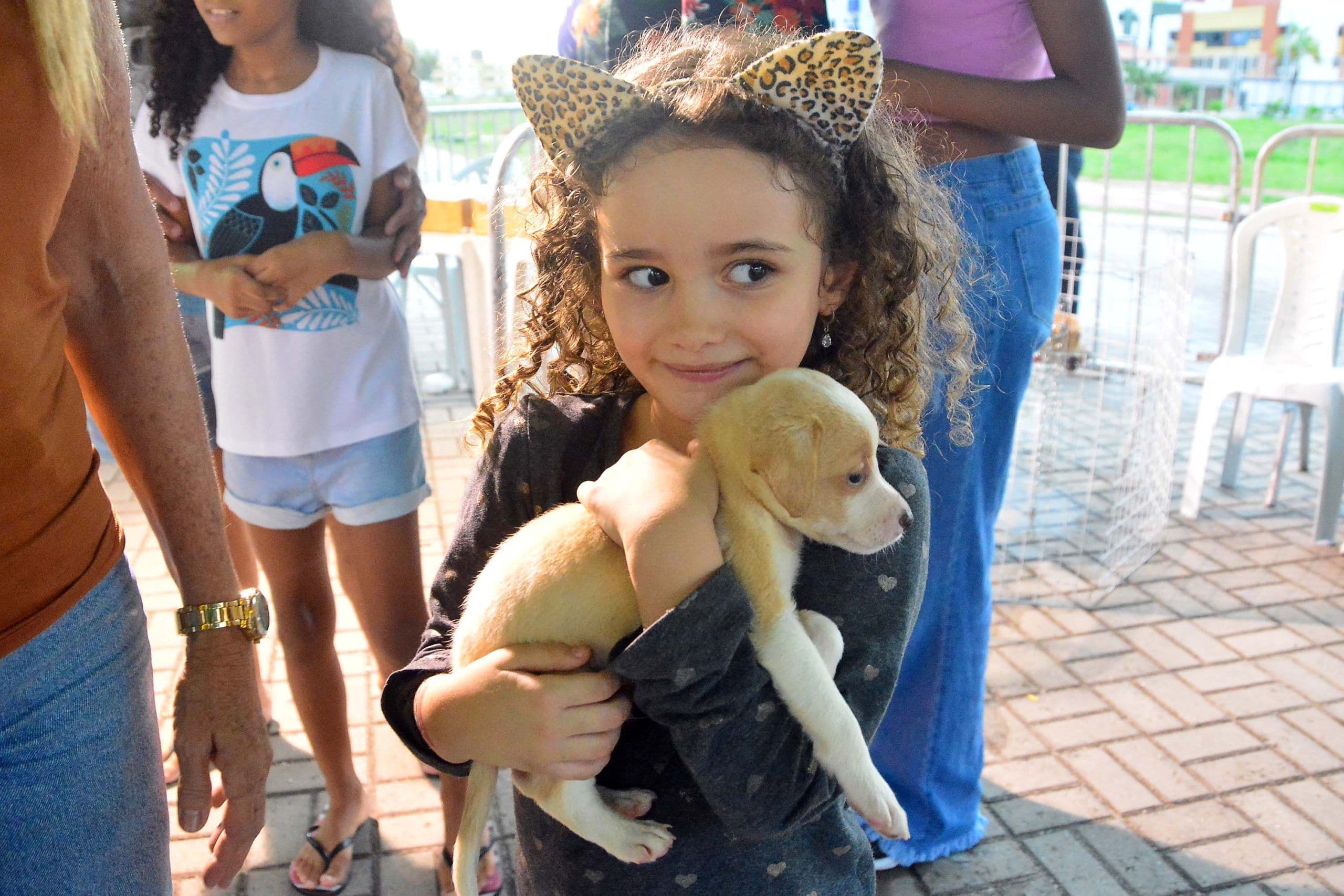Evento de adoção de animais mobiliza moradores de João Pessoa