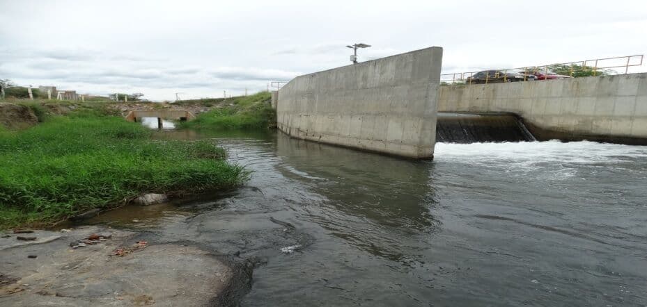 MPF constata lançamento de esgoto nas águas da transposição do rio São Francisco na Paraíba e cobra pagamento de conta de energia