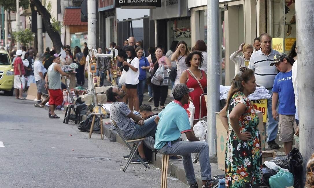 Câmara dos Deputados aprova programa que incentiva oferta de serviços voluntários para desempregados