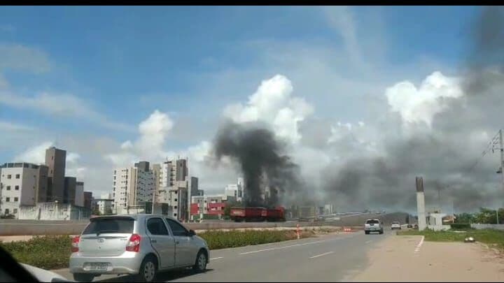Manifestantes realizam protesto e interditam trecho da BR-230 após morte de ciclista