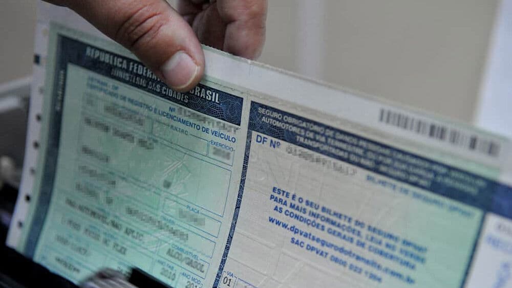 STJ derruba decisão que exigia volta do licenciamento de veículos em papel moeda