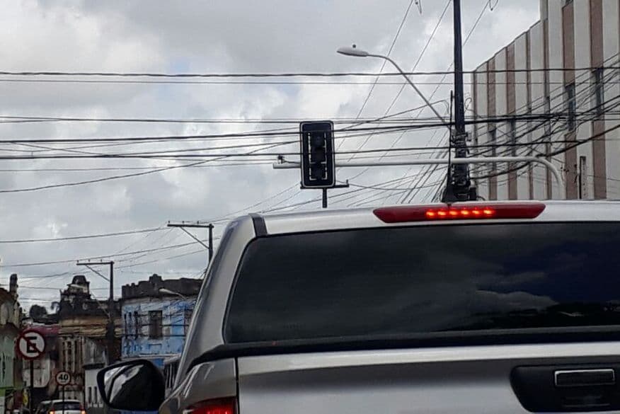 Pelo menos 12 semáforos de João Pessoa param de funcionar com as chuvas; confira