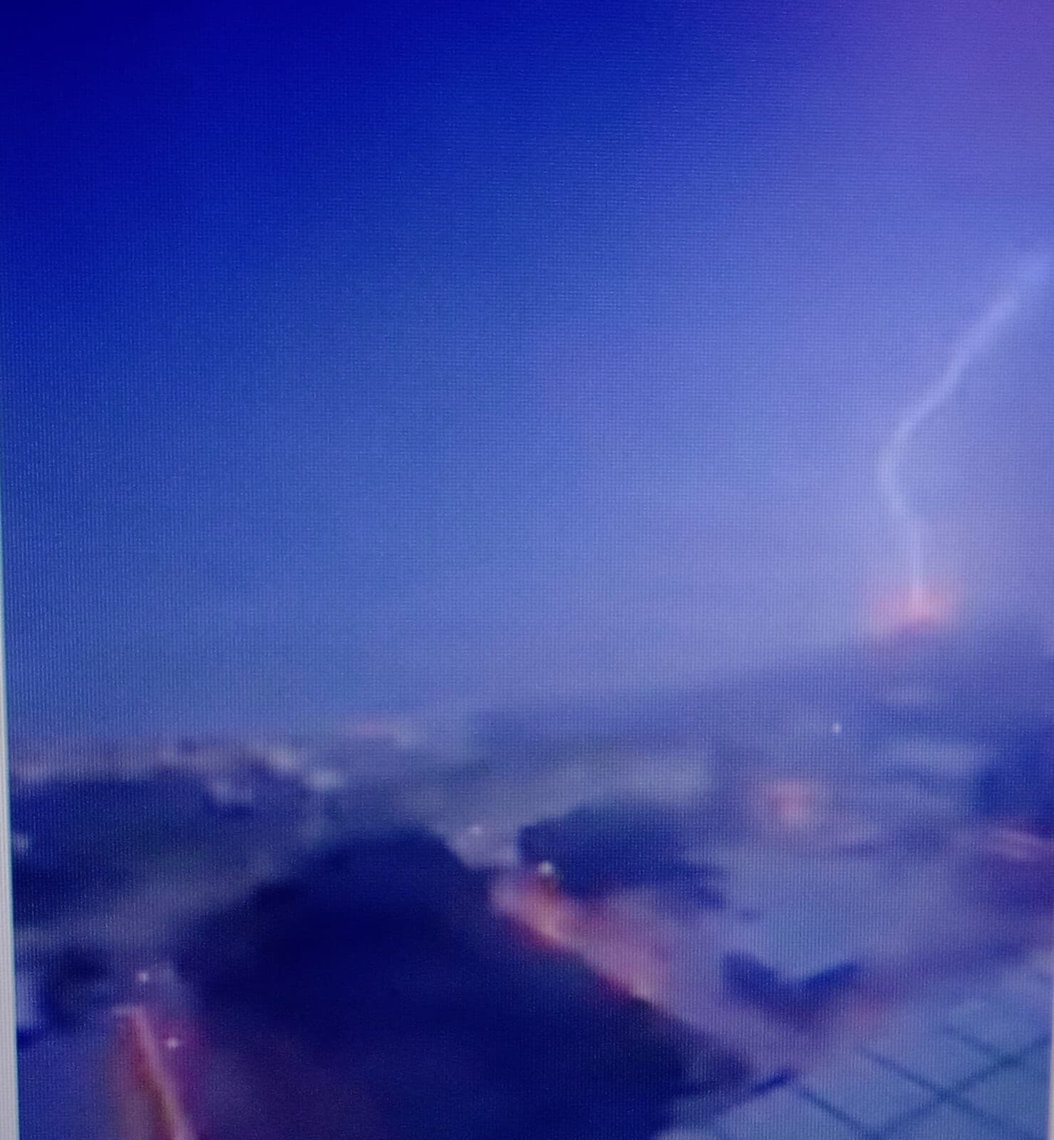 Moradores registram raios, trovões e relâmpagos durante tempestade em João Pessoa