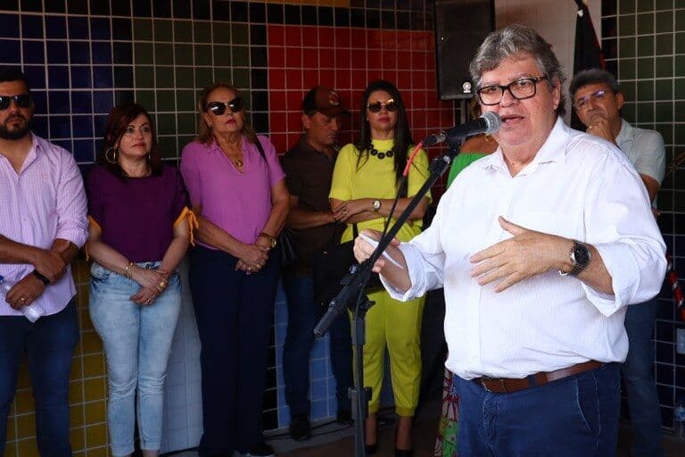 João Azevêdo entrega obras em Malta e Paulista e inspeciona pavimentação de rodovia em Vista Serrana