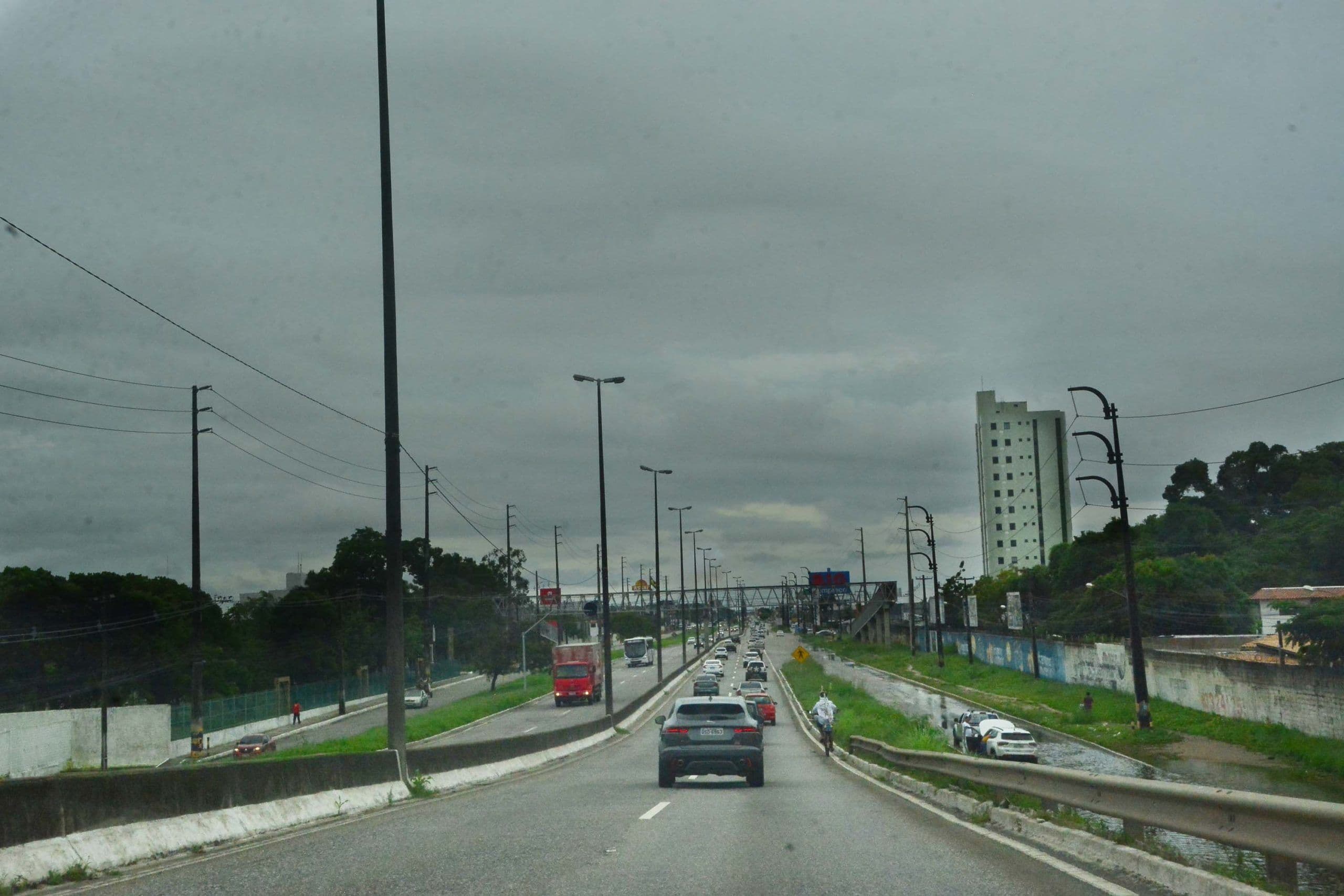 Novo alerta de chuvas intensas com volume de até 100 mm por dia atinge 34 municípios do Litoral da Paraíba