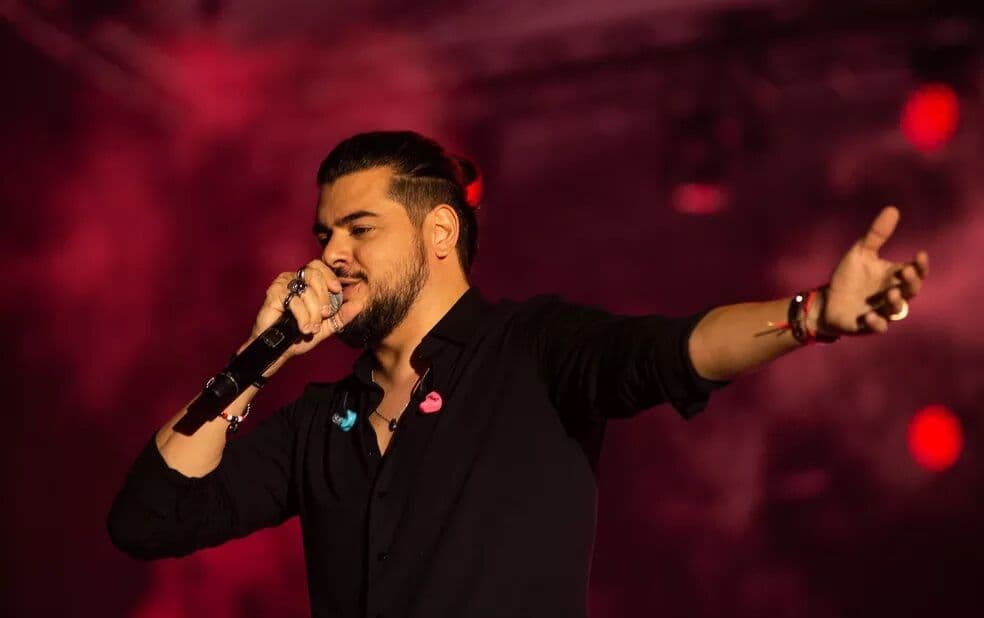 Zé Neto tem foto de sunga removida do Instagram