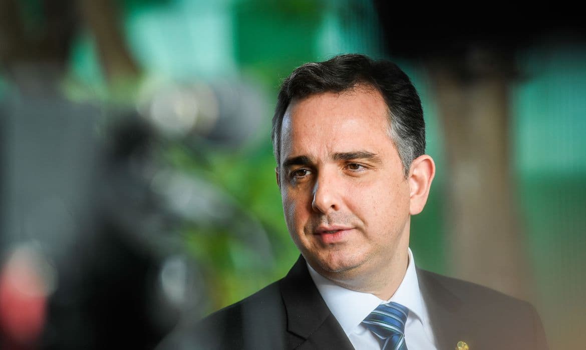 Presidente da República em exercício, Pacheco desembarca na Paraíba e cumpre agenda com Daniella Ribeiro