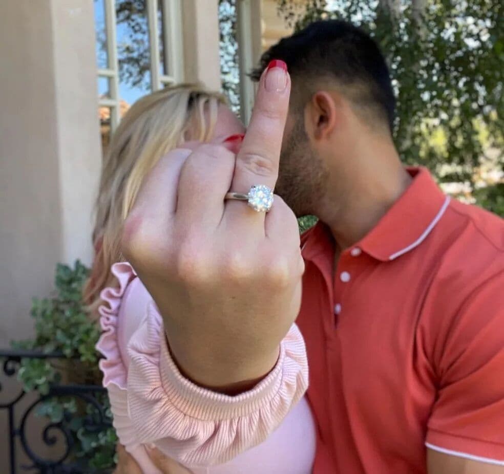 Britney Spears e Sam Asghari se casam em Los Angeles; fotógrafo divulga primeiras imagens do casal