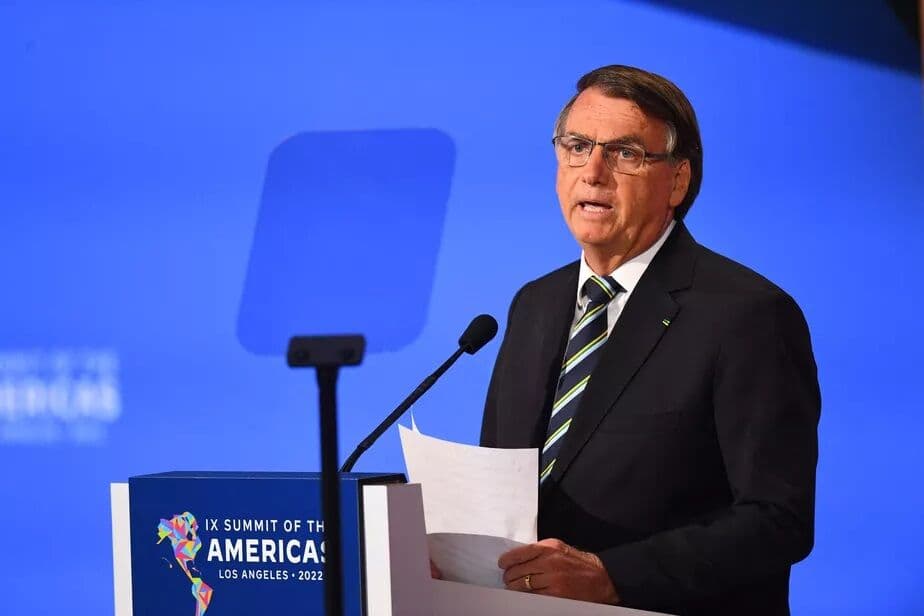 Nos EUA, Bolsonaro diz que governo faz 'busca incansável' por desaparecidos na Amazônia