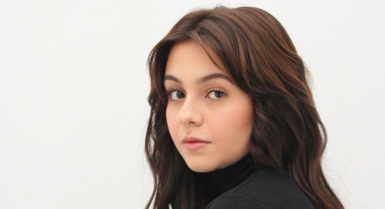 Klara Castanho esclarece doação de bebê e revela que foi estuprada: 'Relato mais difícil da minha vida'