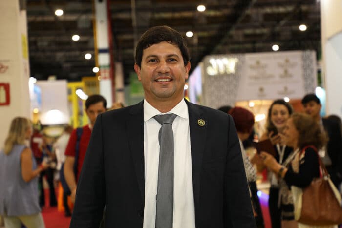 Ministro do Turismo participa da abertura do Maior São João do Mundo em Campina Grande e anuncia R$ 48 milhões para o Centro de Convenções