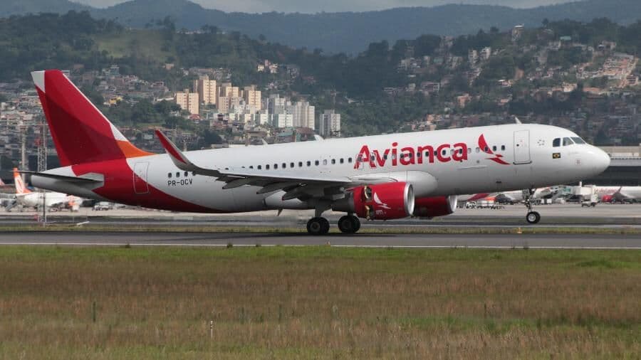 Avianca é condenada a pagar R$ 8 mil de indenização a passageira por falha em assistência após atraso em voo para João Pessoa