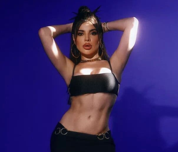 Gkay está satisfeita com cirurgias e dispensa novas plásticas: "Já mexi demais"