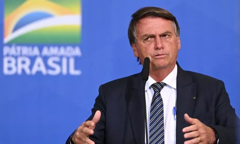 Bolsonaro reúne embaixadores para repetir sem provas suspeitas já esclarecidas sobre urnas