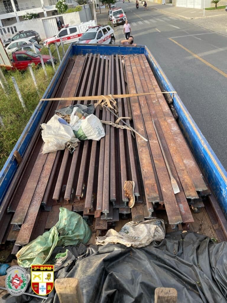 Polícia Militar prende grupo criminoso especializado em furto de trilhos de rede ferroviária em Condado, na Paraíba