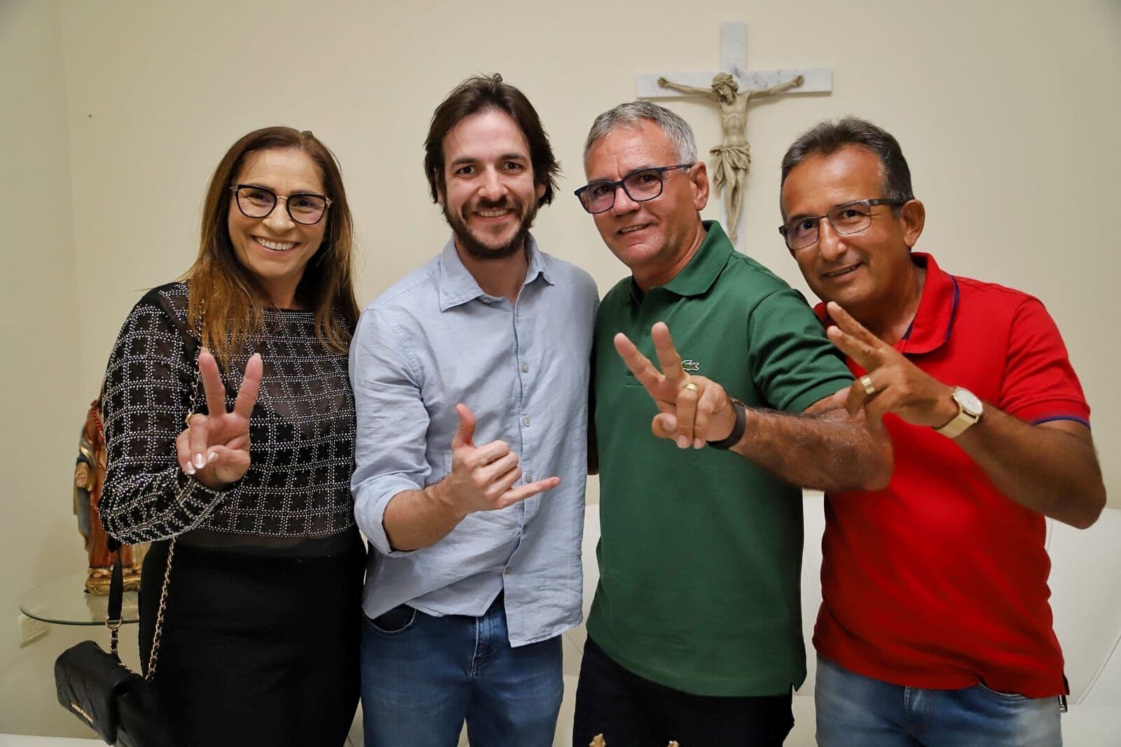 Pedro recebe apoio da prefeita de São Domingos de Pombal, do PL, e das lideranças de mais quatro cidades do Sertão