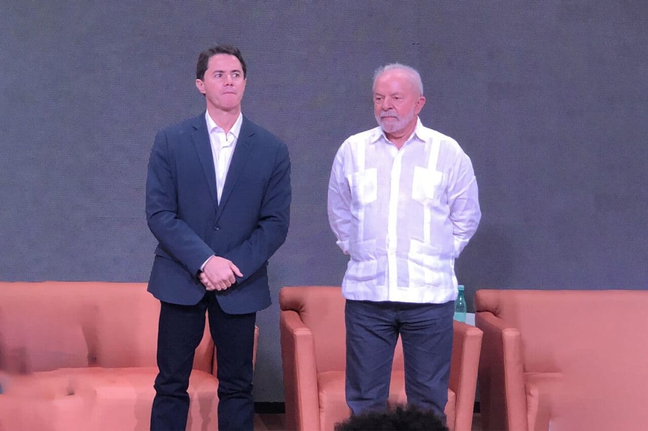 Presidente do PSB diz que Lula comete erro grave ao subir no "palanque mais fraco" da Paraíba, com Veneziano