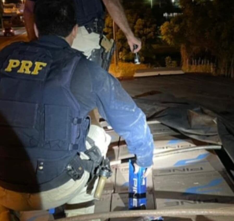 Polícia apreende carga de 300 mil maços de cigarros, avaliada em R$ 1 milhão, na cidade de Aparecida, Sertão da Paraíba