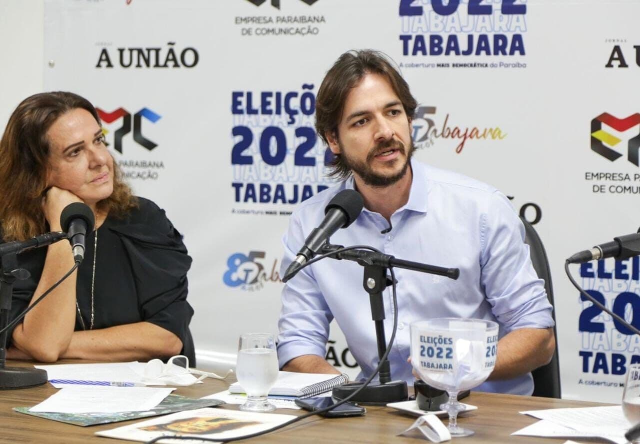 Pedro defende aumento salarial para policiais militares e civis e garante eficiência na segurança pública da Paraíba