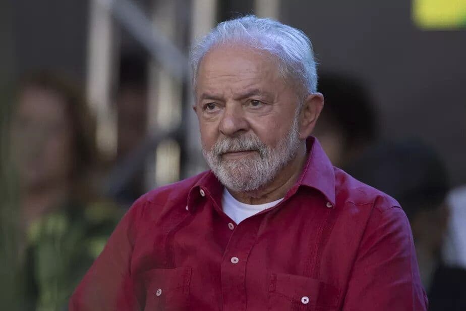 Lula defende que destino dos recursos do orçamento secreto seja definido pela internet