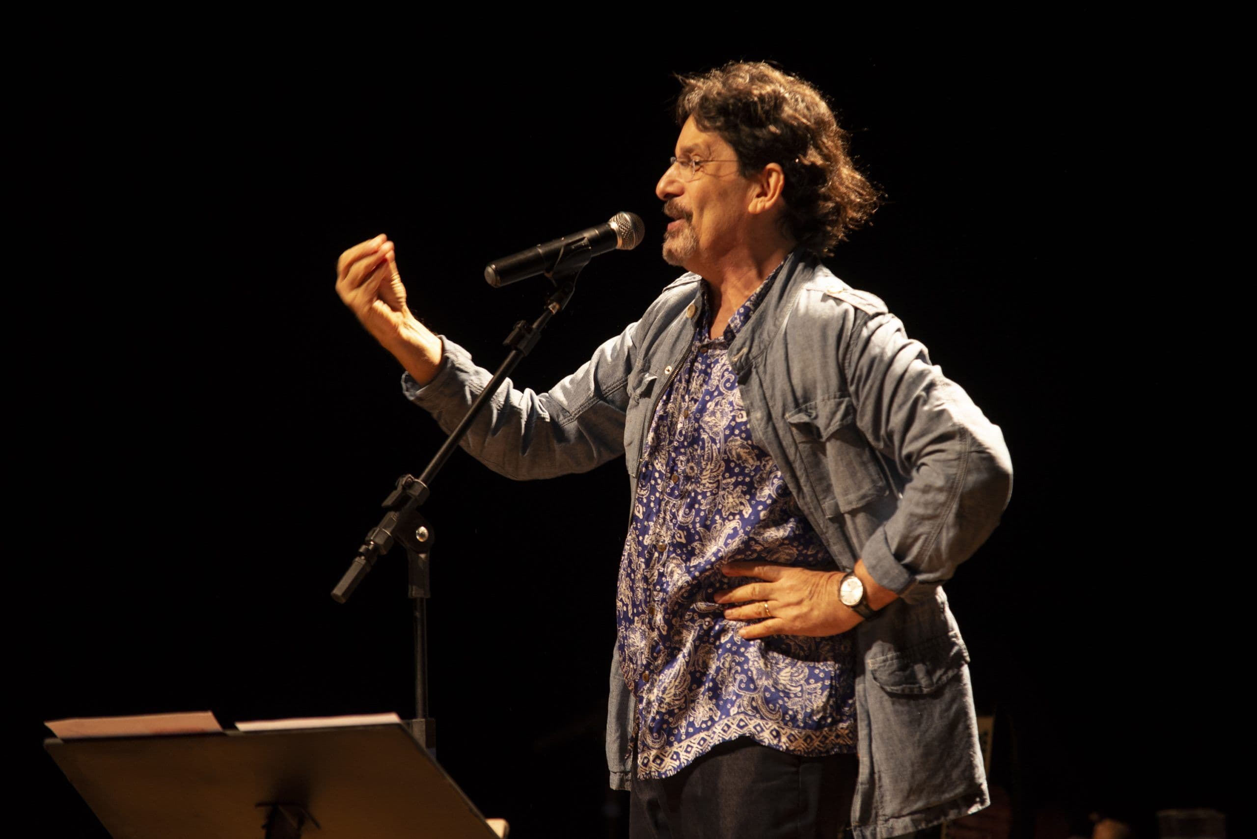 De volta aos palcos: Jessier Quirino apresenta show “Sem Freio e Sem Vexação” em João Pessoa