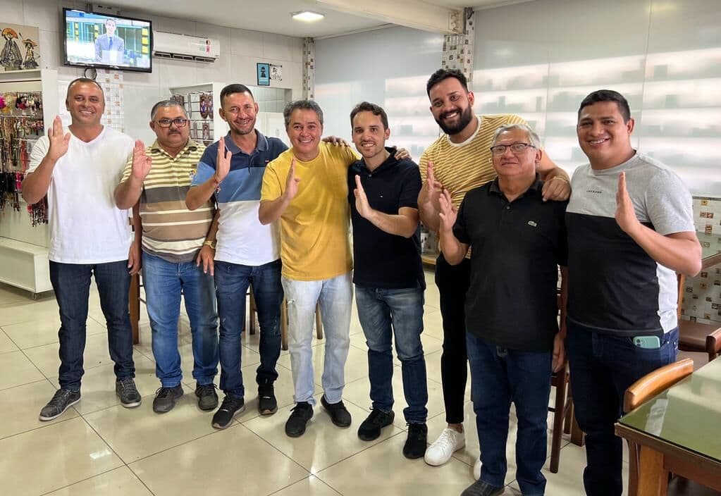 Prefeito, vice e vereadores de Alcantil anunciam apoio a Efraim Filho para o Senado
