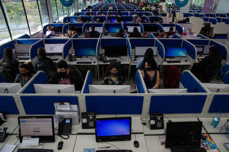 Call center terá que suspender cobranças indevidas imediatamente