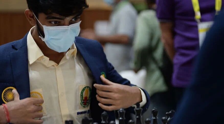 Indiano de 16 anos se torna o mais jovem a vencer campeão mundial de xadrez