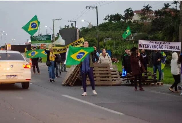 Turismo: as belezas de Pipa e uma “embaixada paraibana” na terra dos golfinhos