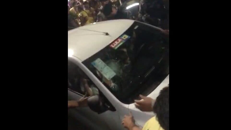 Corpo de José Maranhão é levado em cortejo para a residência em Altiplano