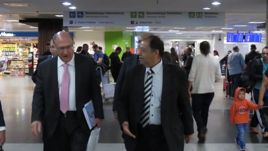 Alckmin se reúne com relator para tentar adequar Orçamento a promessas de campanha