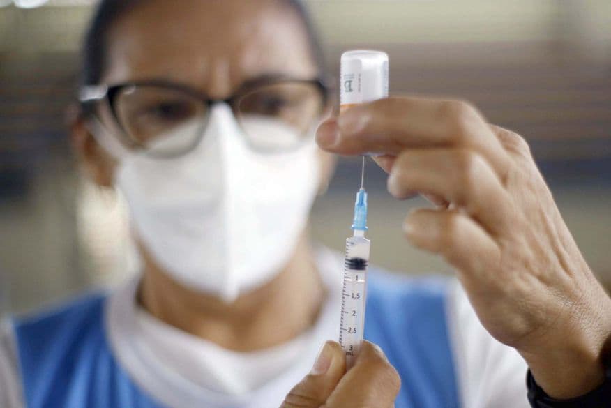 Vacinação contra a Covid-19 é ofertada em diversos serviços da Prefeitura de João Pessoa