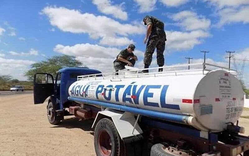 Governo Federal suspende operação Carro-Pipa que fornecia água na Paraíba, afetando mais de 1,6 mi de famílias no Nordeste