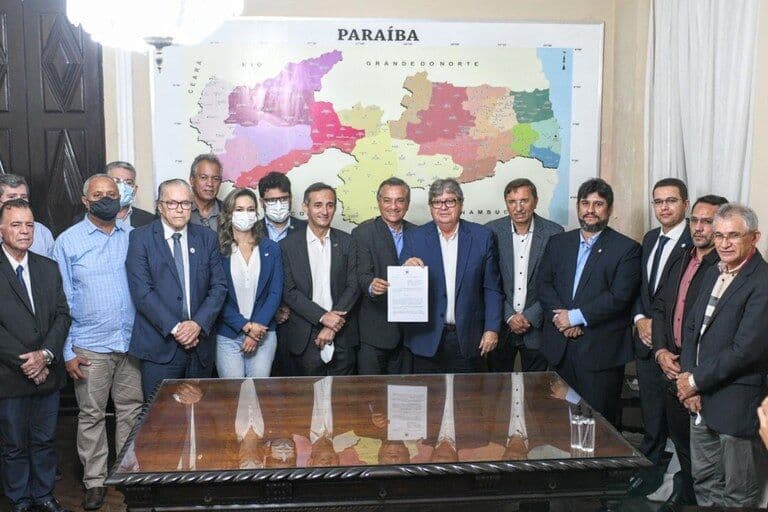 João Azevêdo assina decreto de regularização de empresas e parcelas do ICMS em até 84 meses na Paraíba; Saiba como aderir