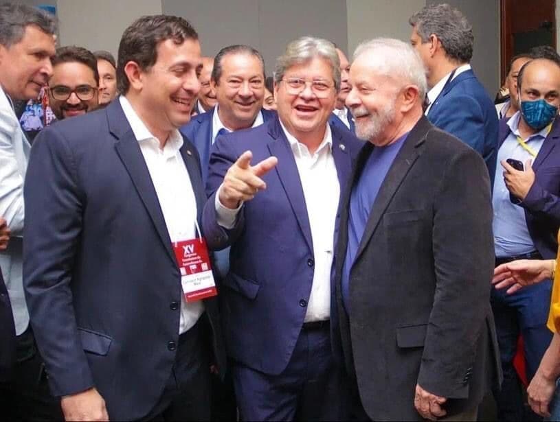 Gervásio diz que nomes do PSB para ministérios de Lula "já estão posicionados" e que não há paraibanos