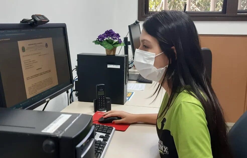 Uso de máscara volta a ser obrigatório em ambientes fechados no Piauí após aumento de casos de Covid