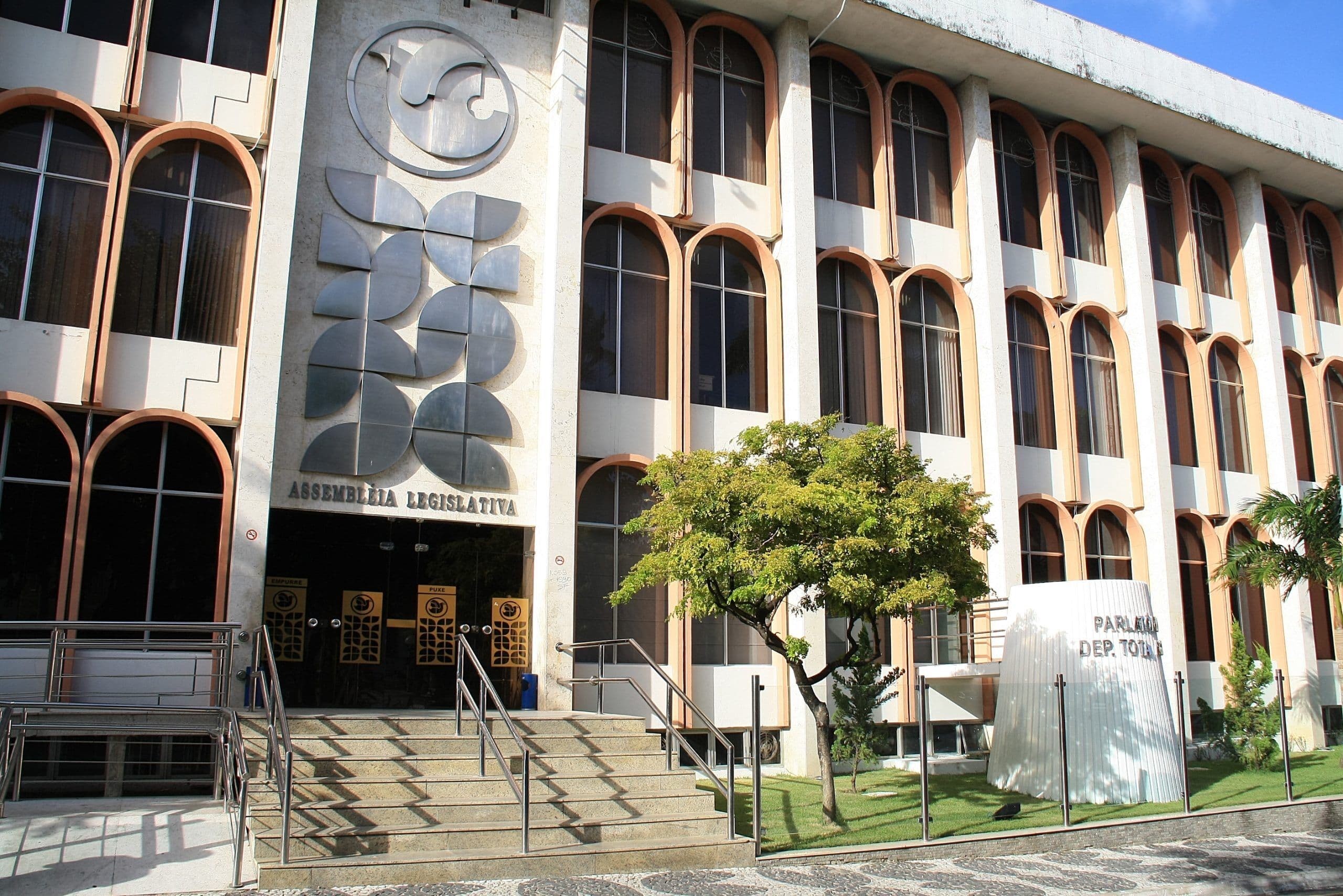 Renovação na Assembleia Legislativa é de 41%; cinco mulheres são eleitas deputadas